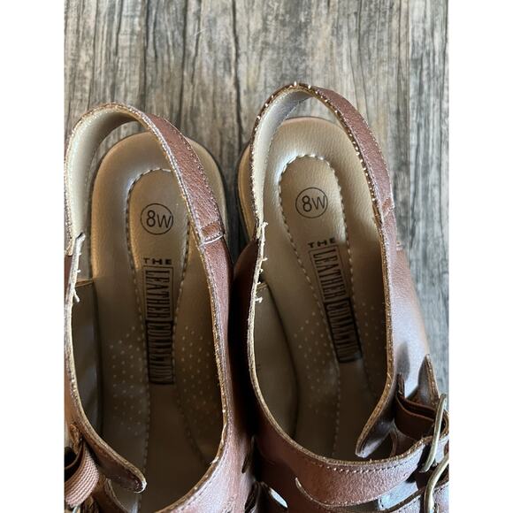 The Leather Collection Women’s Comfort Sandal Sling Back Tan Sz 8W Three Buckle - Picture 7 of 8